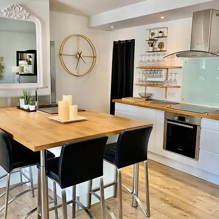 Villa La Maison Blanche 5*, Piscine&vue Cité Médiévale *