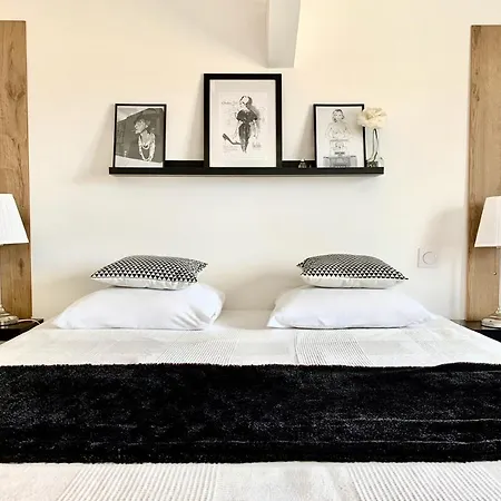 La Maison Blanche 5*, Piscine&vue Cité Médiévale